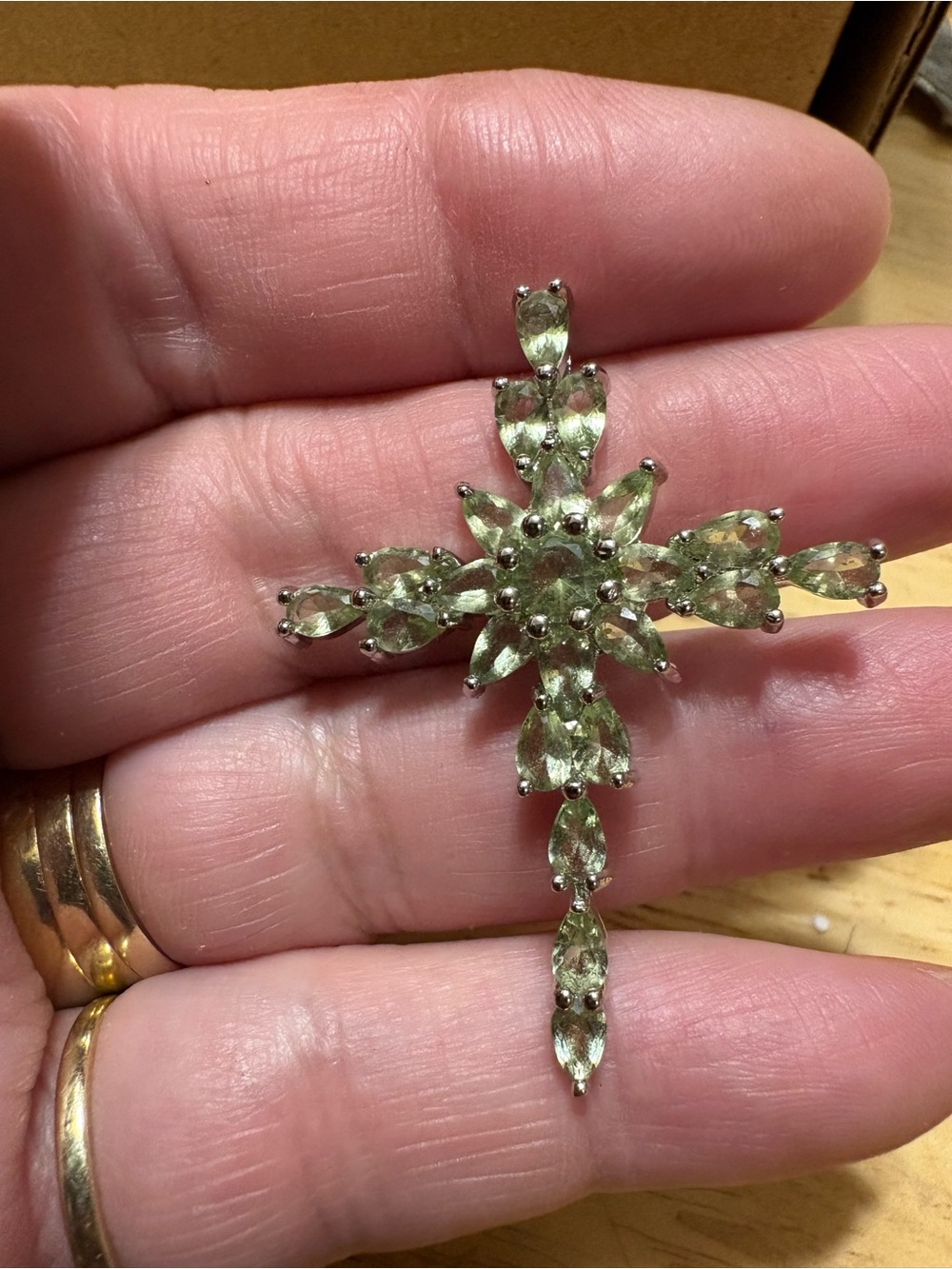 N7 Green Peridot Sterling Cross Pendant Necklace - Elegant Women's Jewelry